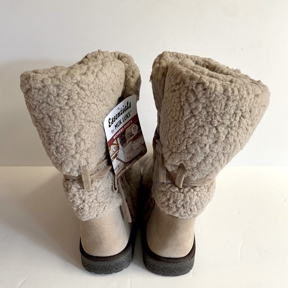 NWT Muk Luks Fairy Dust Boot.Cozy,Water Resistant Boot in Beige.Size 10 - Picture 4 of 7